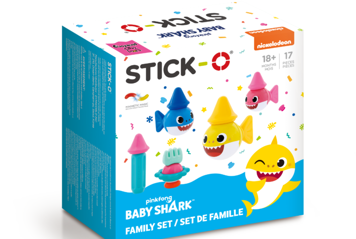 Stick-O „Baby Shark“ šeimos magnetinių konstruktorių rinkinys su 17 dalių, leidžiantis kurti „Baby Shark“, „Mummy Shark“ ir „Daddy Shark“ personažus, skatinantis vaikų kūrybiškumą ir smulkiąją motoriką.